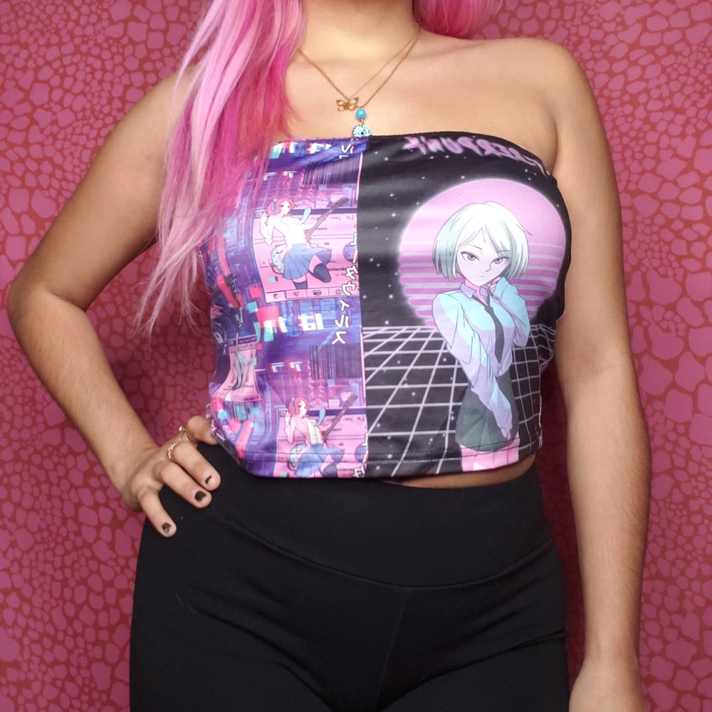 Fitted Black and Pink Strapless Crop Top with Graphic Design